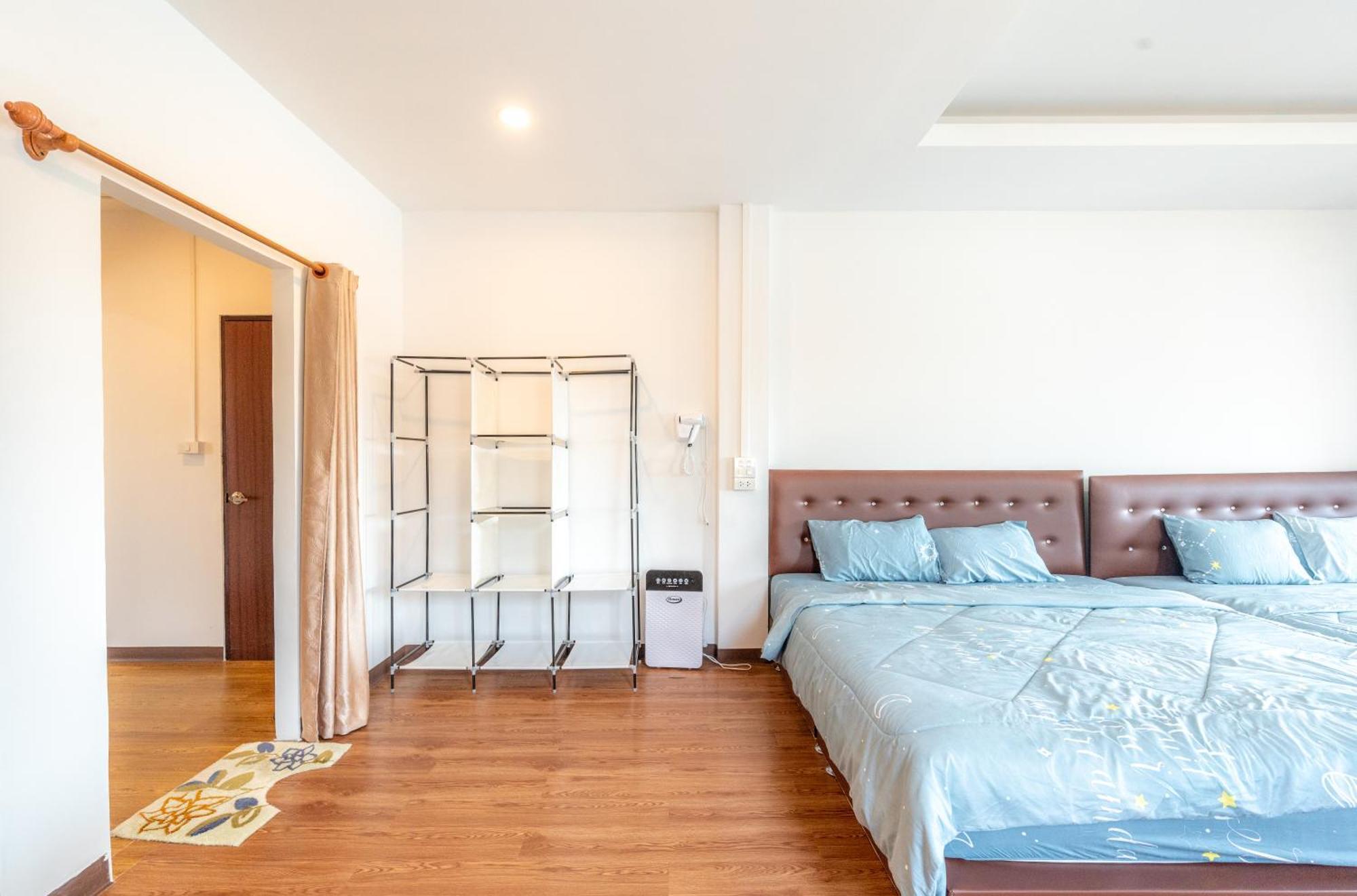 Apartment Nakhon ลอส นคร